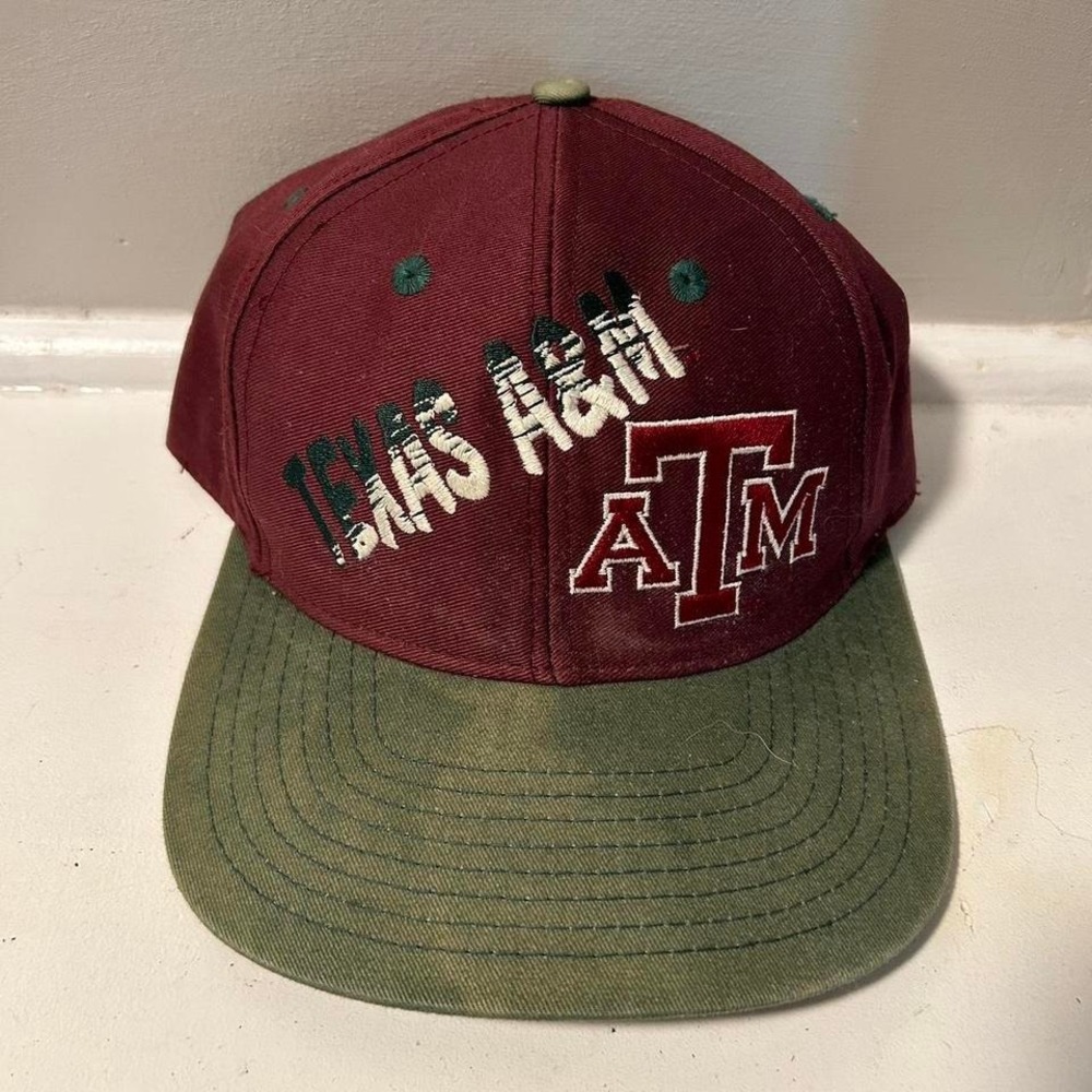 Vintage Texas a&m aggies burgundy and green two toned twill SnapBack hat cap